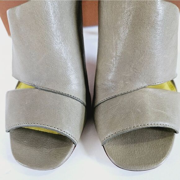 NIB COACH Manhattan Soft Vintage Leather Pump Open Toe Heels In Slate Grey 7.5 - Picture 10 of 16